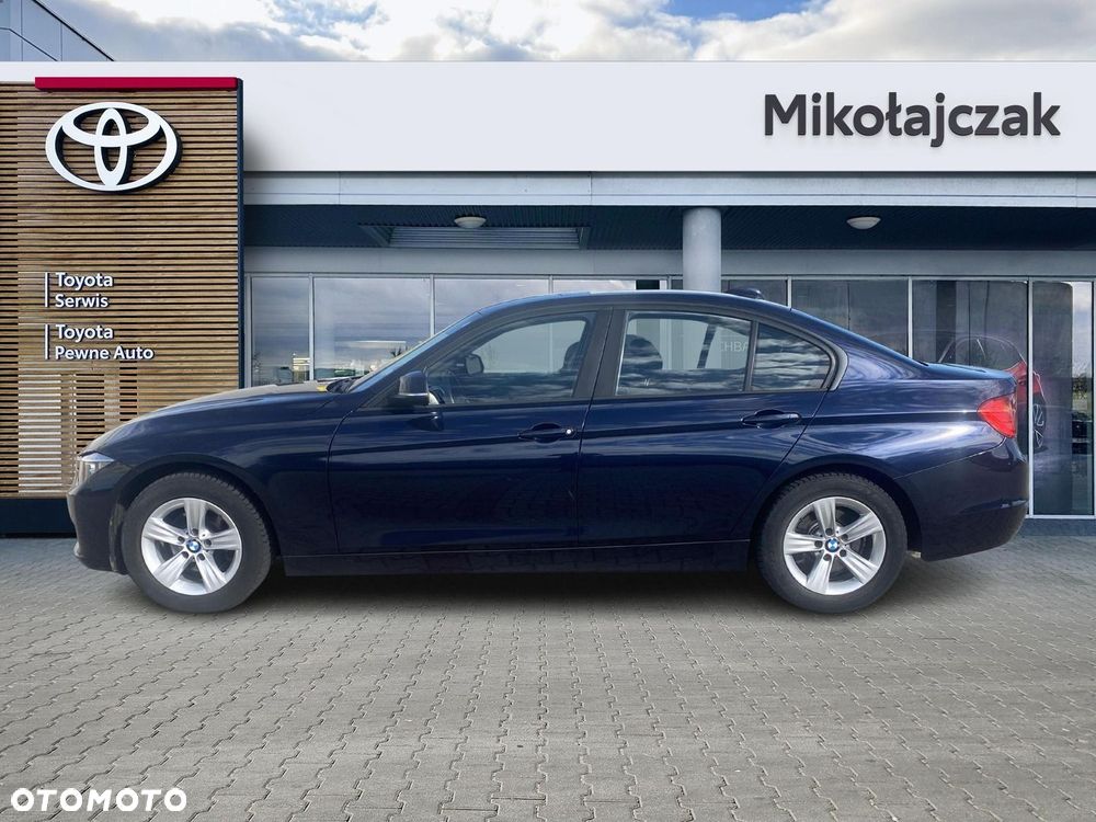 BMW Seria 3 318d EU6 - 10