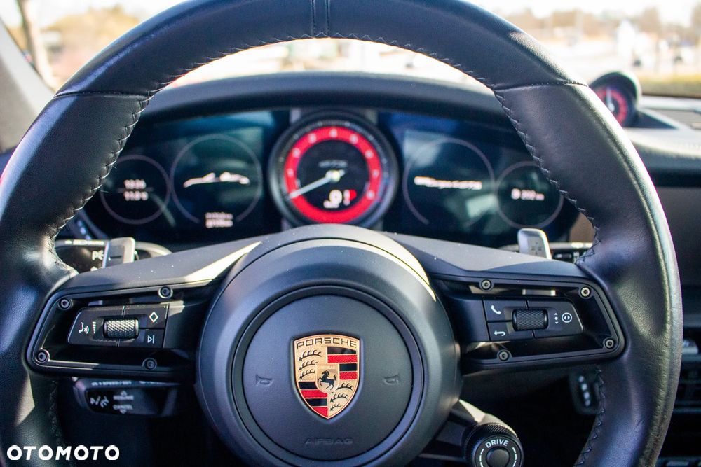 Porsche 911 Targa 4 GTS - 20