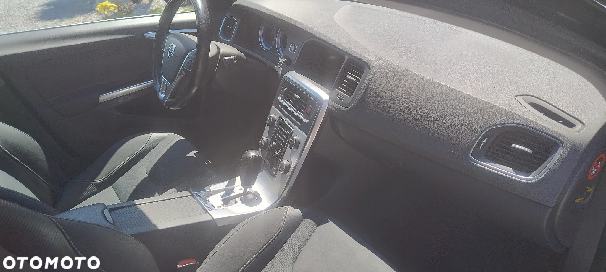 Volvo V60 D5 AWD Geartronic RDesign - 20