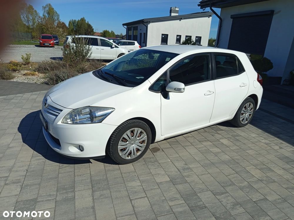 Toyota Auris - 2