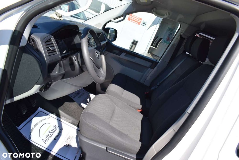 Volkswagen Caravelle - 17