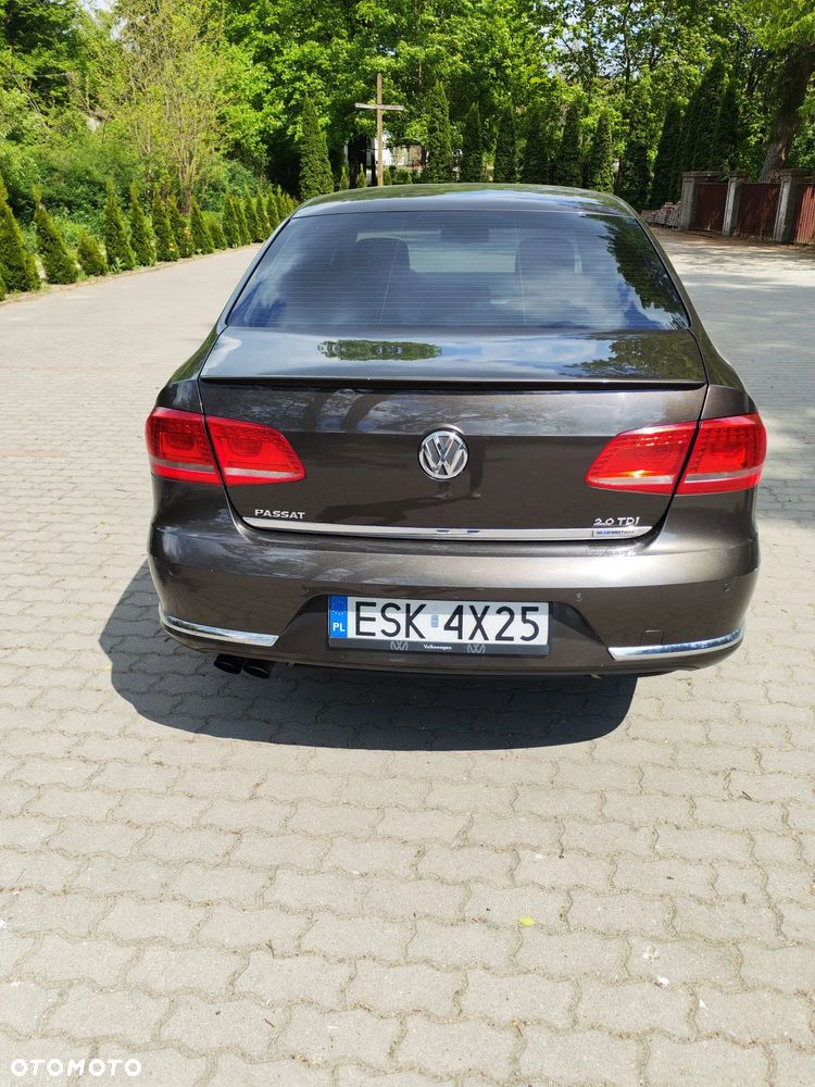 Volkswagen Passat 2.0 TDI Comfortline R-Style DSG - 2