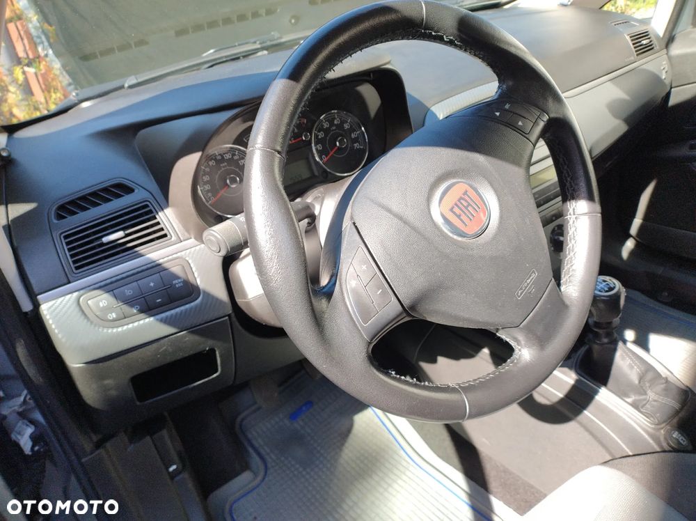 Fiat Grande Punto - 5