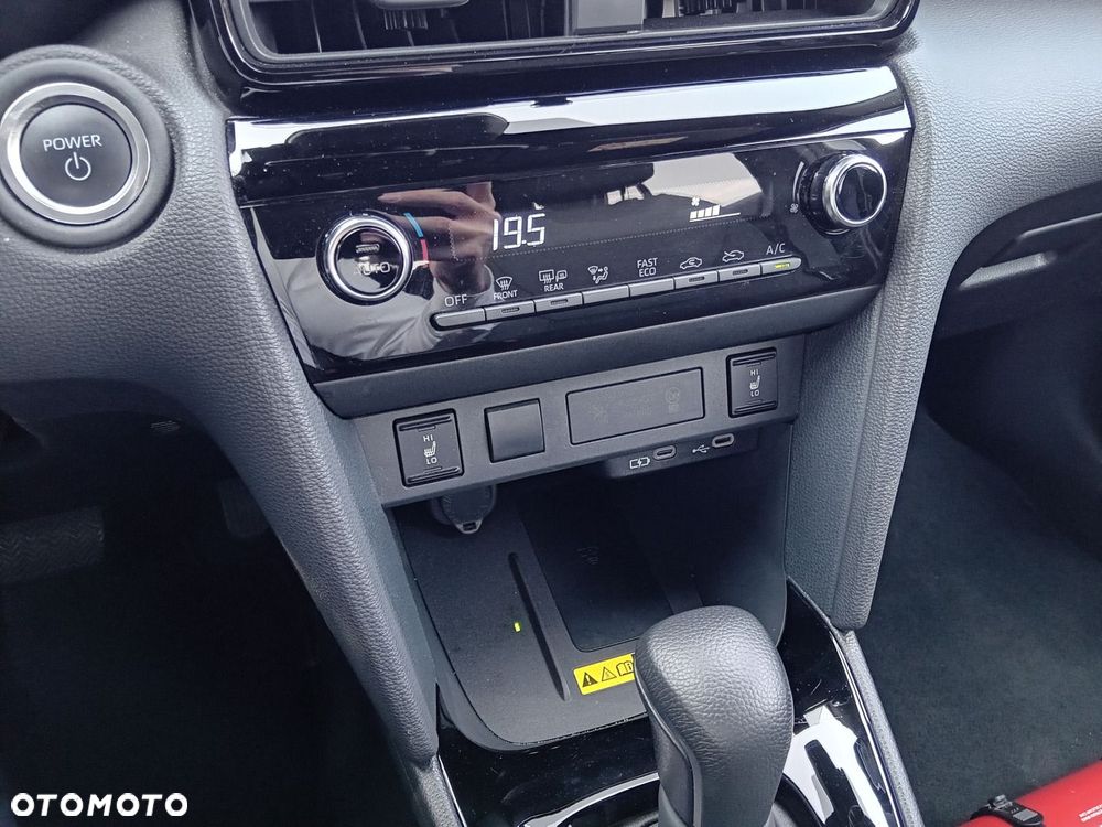 Toyota Yaris Cross Hybrid 1.5 Style - 14