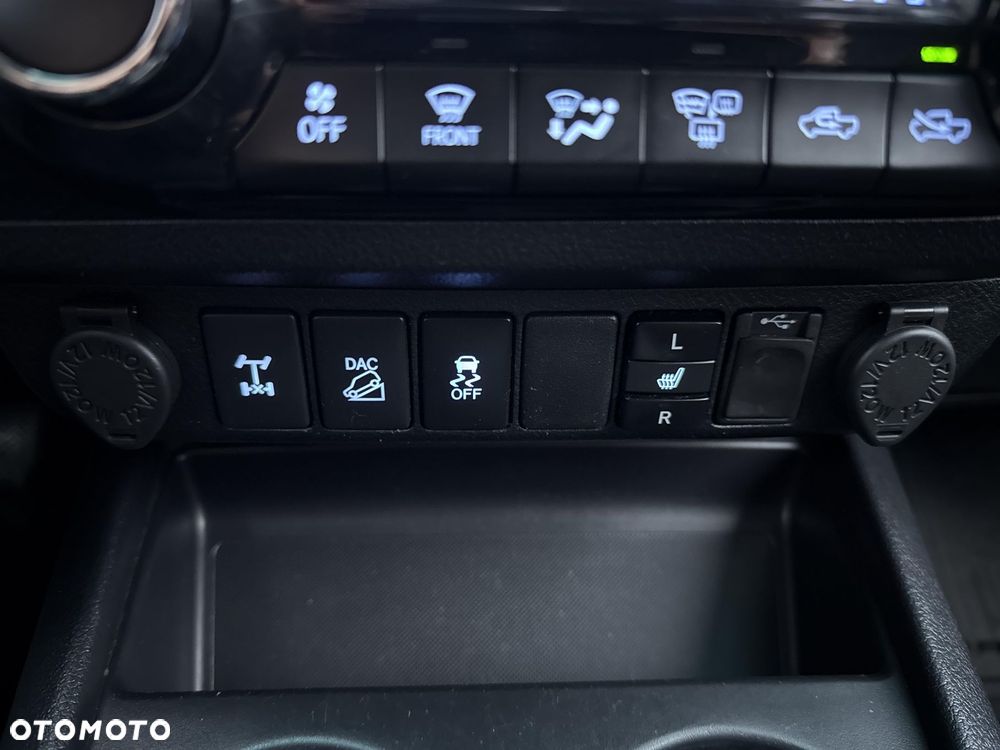 Toyota Hilux 2.4 D-4D Double Cab SR5 4x4 - 26