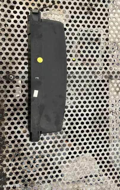 Lampa stop aditionala Audi A6 4F/C6  [din 2004 pana  2008] seria Sedan 2.0 TDI MT (140 hp) - 1