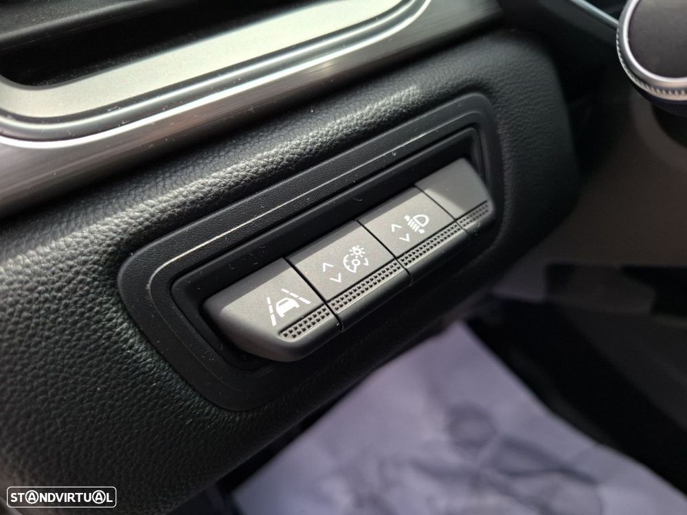 Renault Captur 1.0 TCe Techno Bi-Fuel - 24