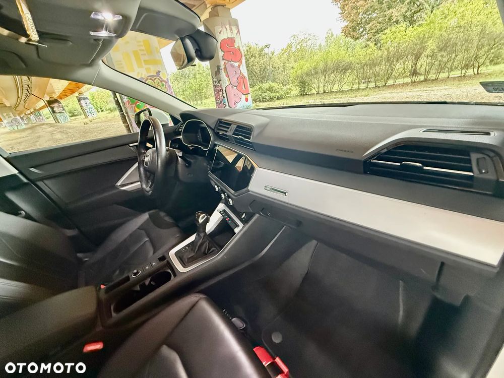 Audi Q3 35 TFSI S tronic - 16