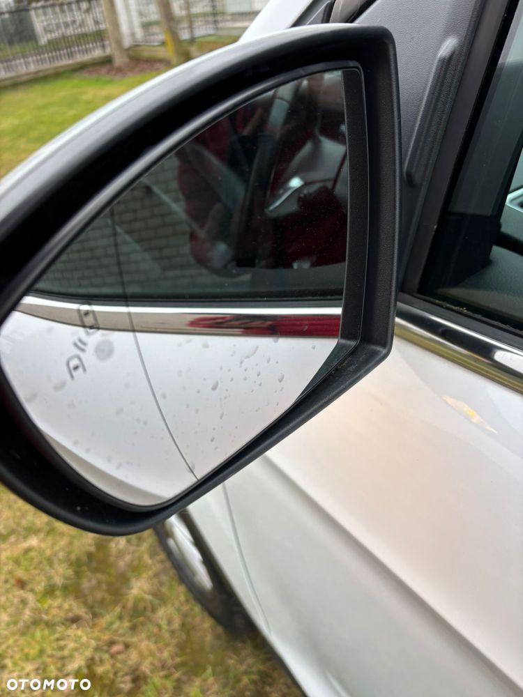 Ford Kuga 2.0 TDCi 2x4 Titanium - 20