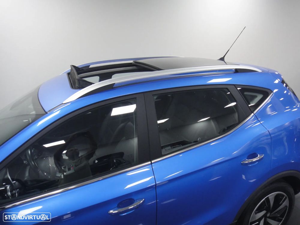 MG ZS Standard Luxury - 12