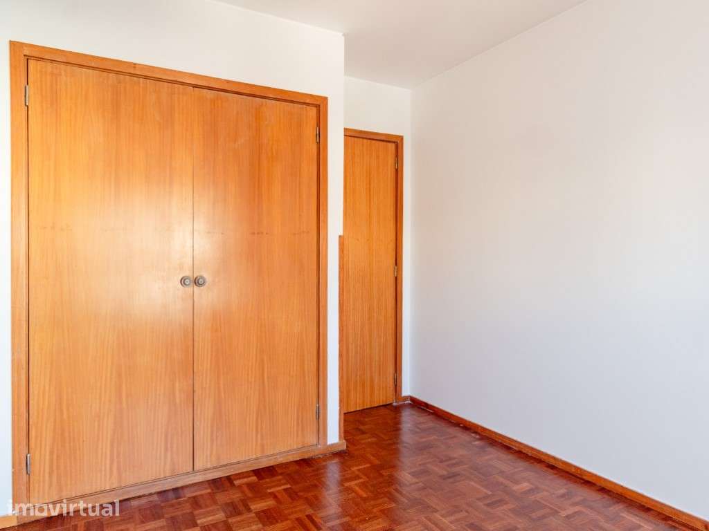 Apartamento T4 com Garagem em Coimbra - Grande imagem: 5/35