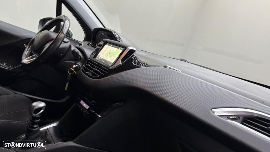 Peugeot 208 1.2 PureTech Allure - 17