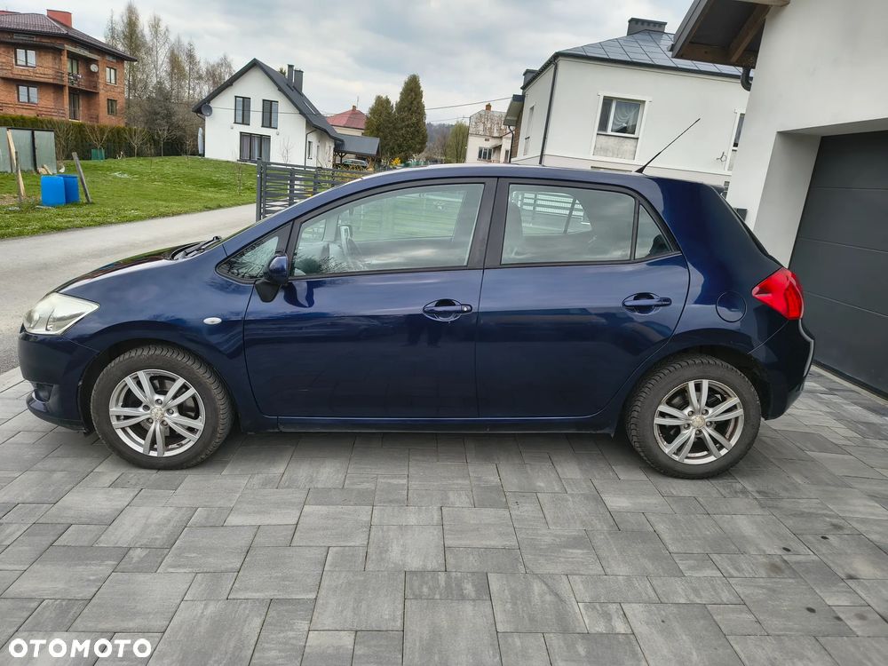 Toyota Auris 2.0 D-4D Prestige - 2