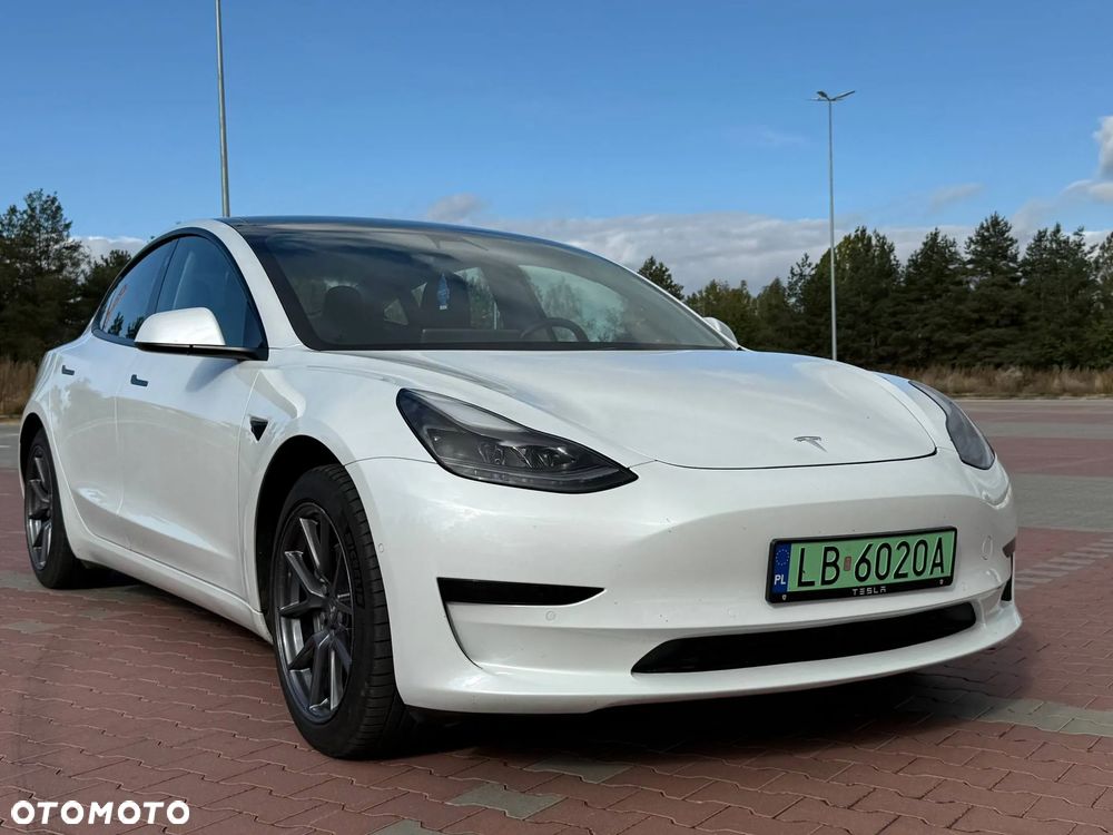 Tesla Model 3 Standard Reichweite Plus Hinterradantrieb - 14