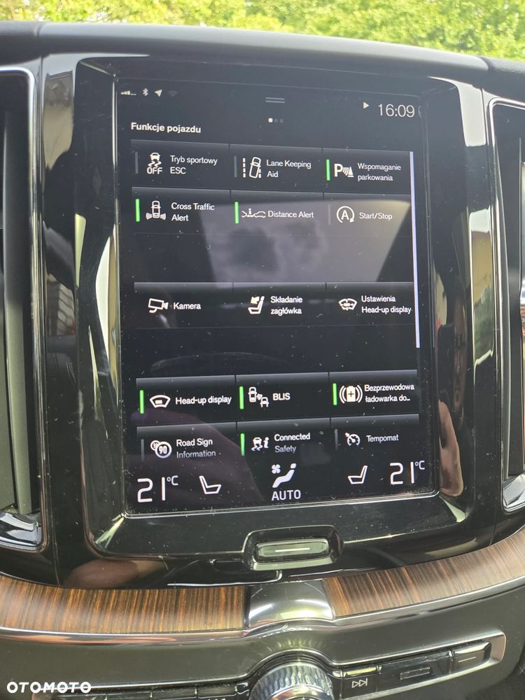 Volvo XC 60 B5 B AWD Geartronic Momentum Pro - 24