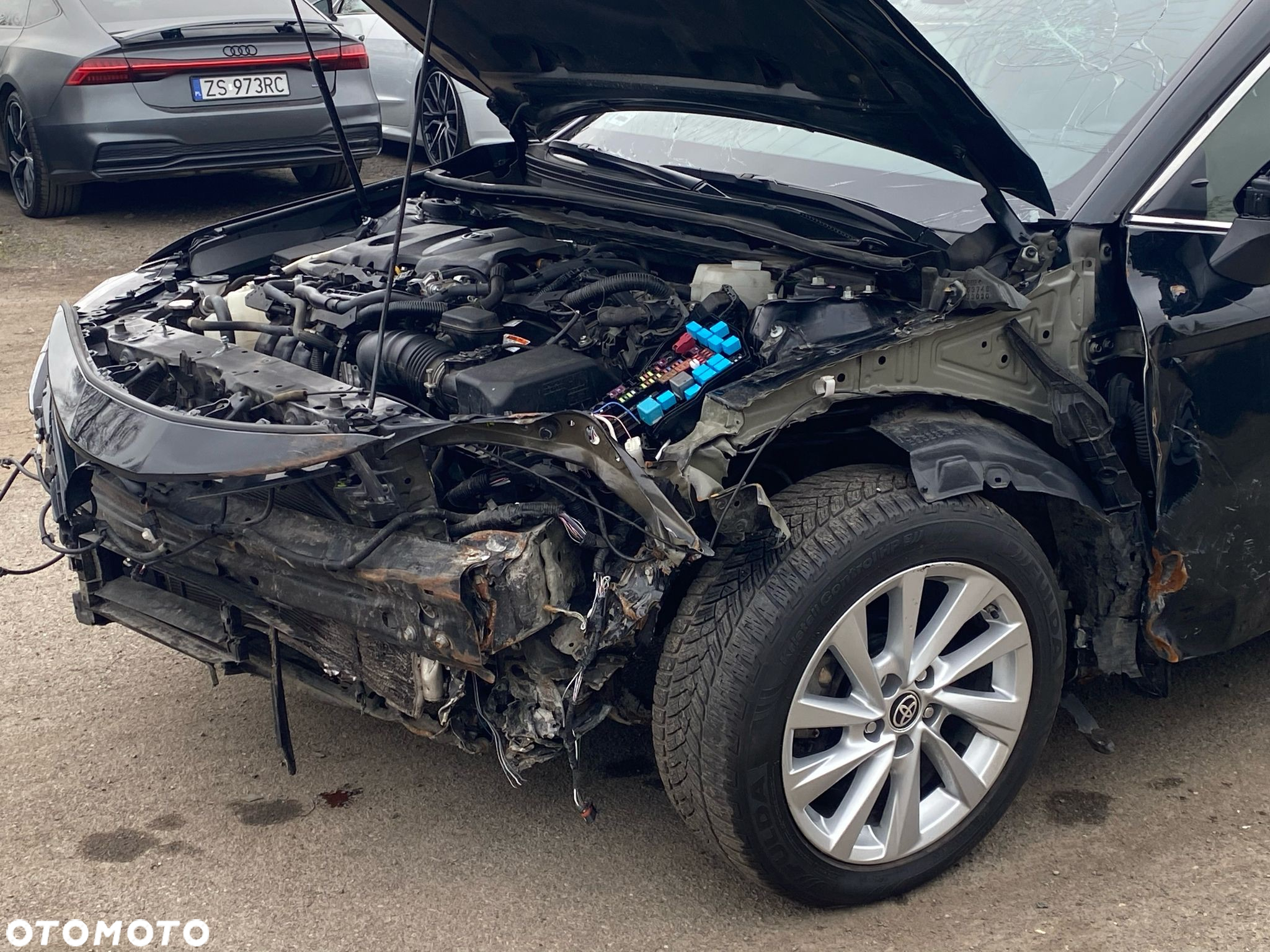 Toyota Camry 2.5 Hybrid Comfort CVT - 10
