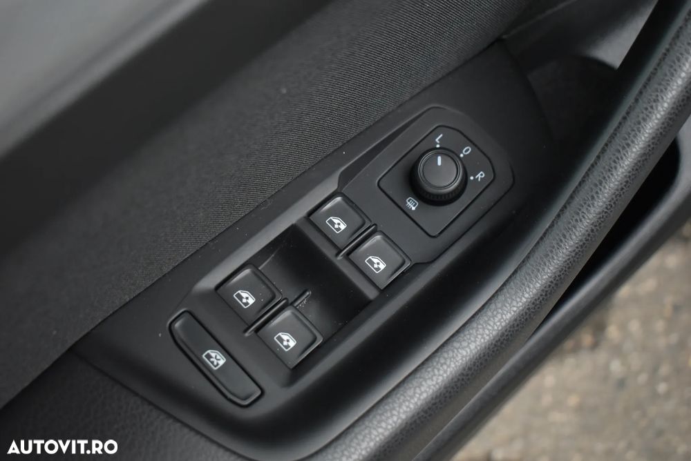 Volkswagen Passat 2.0 TDI DSG Comfortline - 12