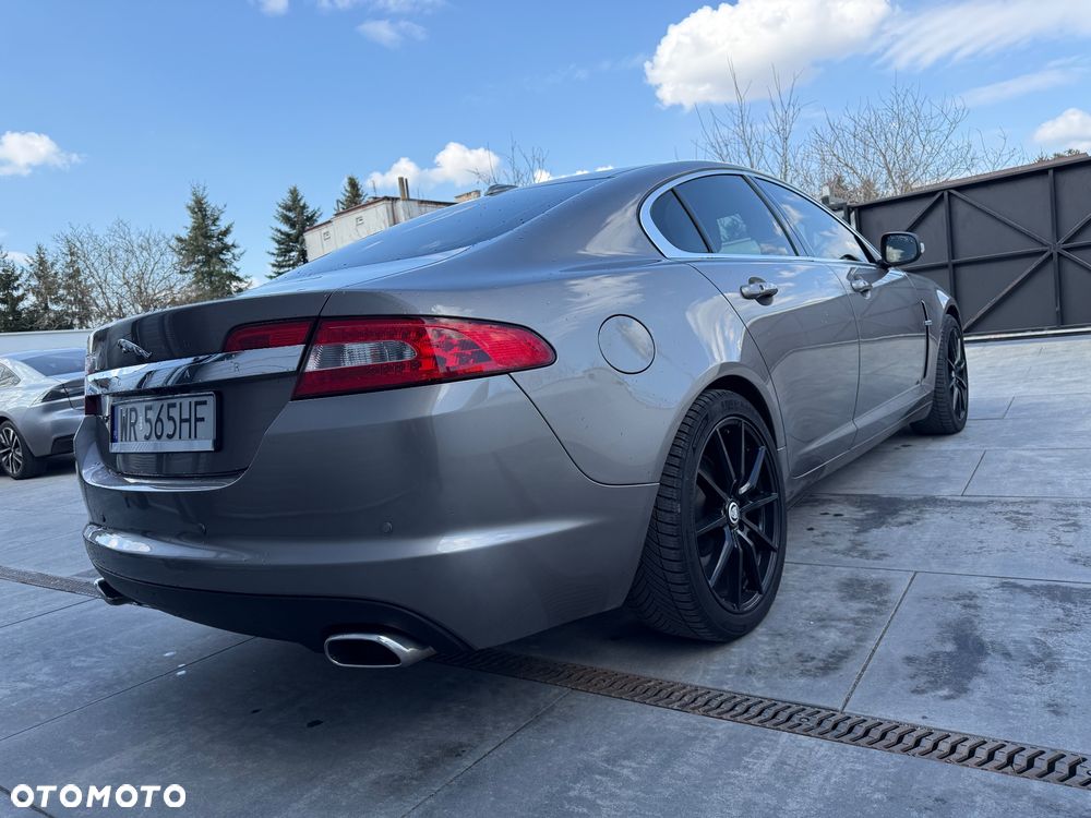 Jaguar XF 3.0 V6 Luxury - 10