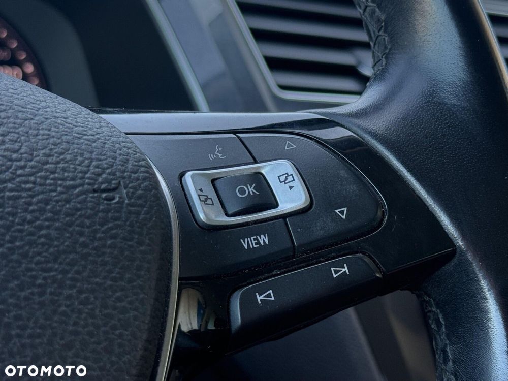 Volkswagen Tiguan - 19