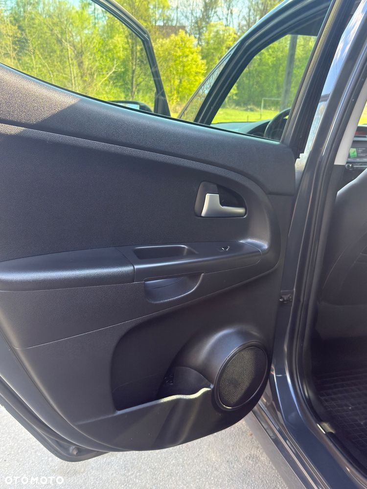 Kia Venga 1.6 Business Line - 14
