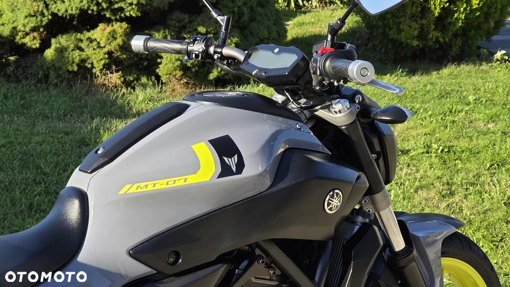 Yamaha MT - 22