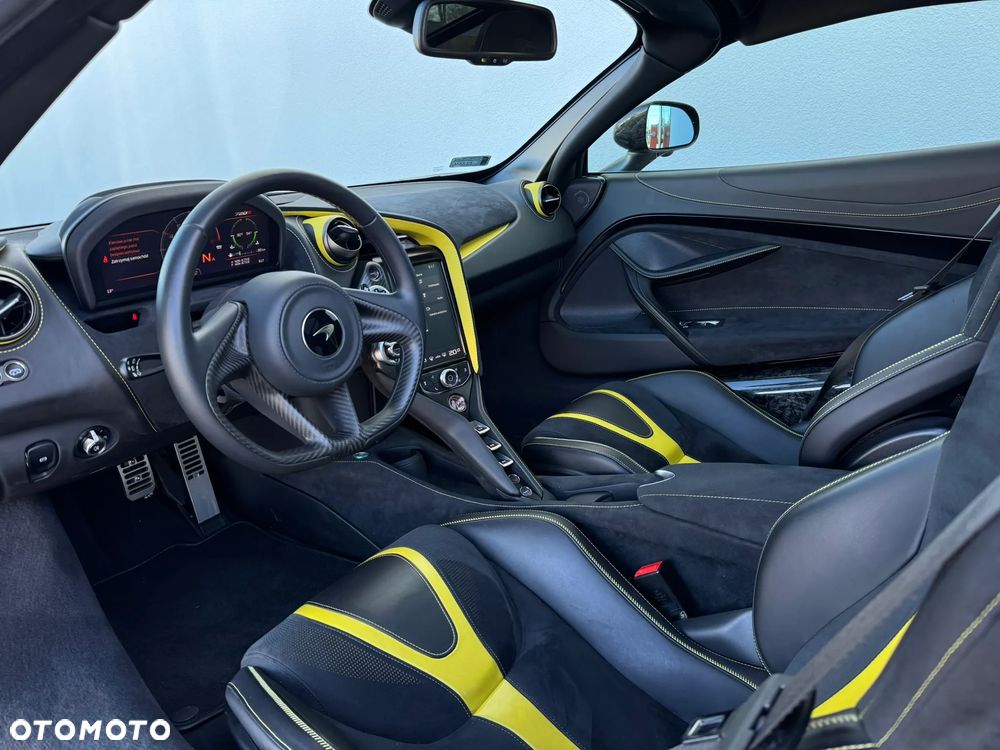 McLaren 720S Coupe - 12