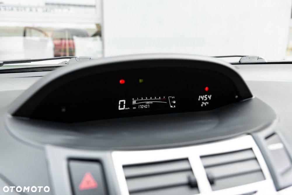 Toyota Yaris 1.33 Prestige - 34