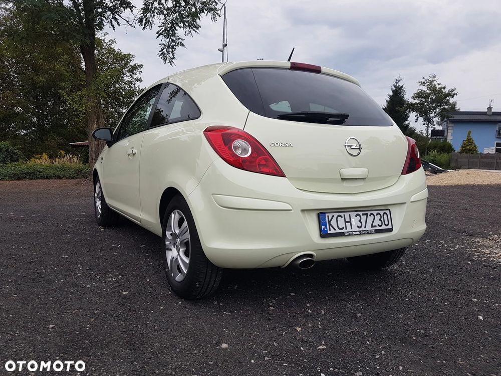 Opel Corsa 1.4 16V Satellite - 4