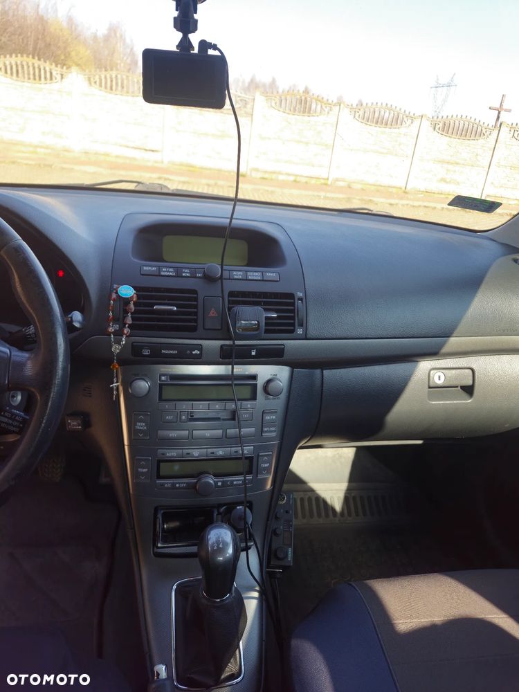 Toyota Avensis 1.8 VVT-i Sol - 11