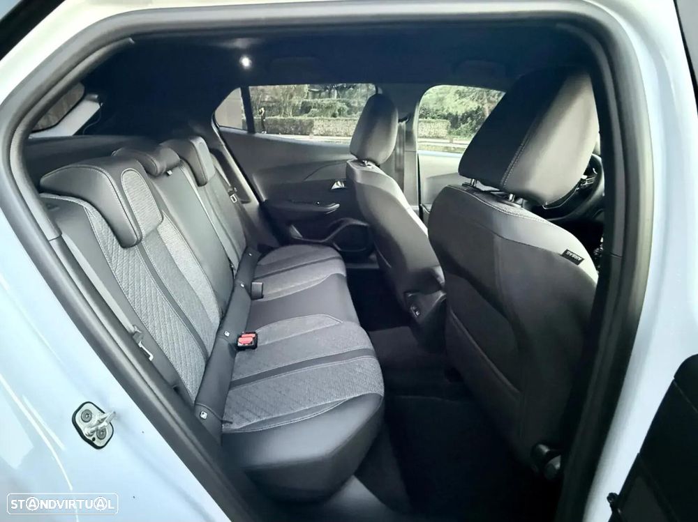 Peugeot 2008 - 10