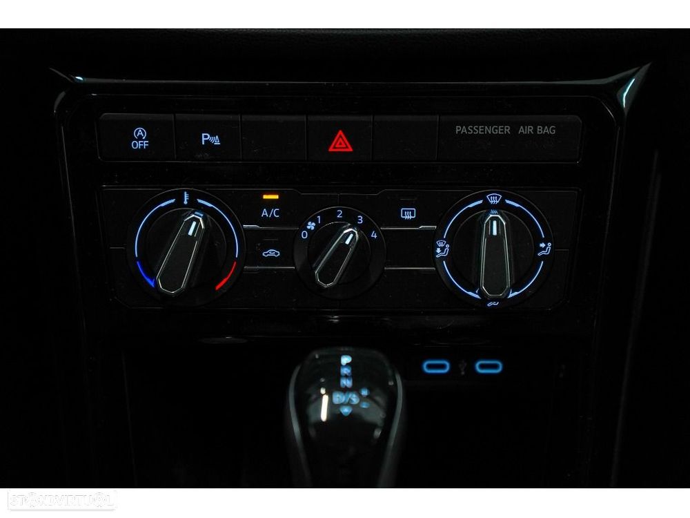 VW T-Cross 1.0 TSI Life DSG - 26