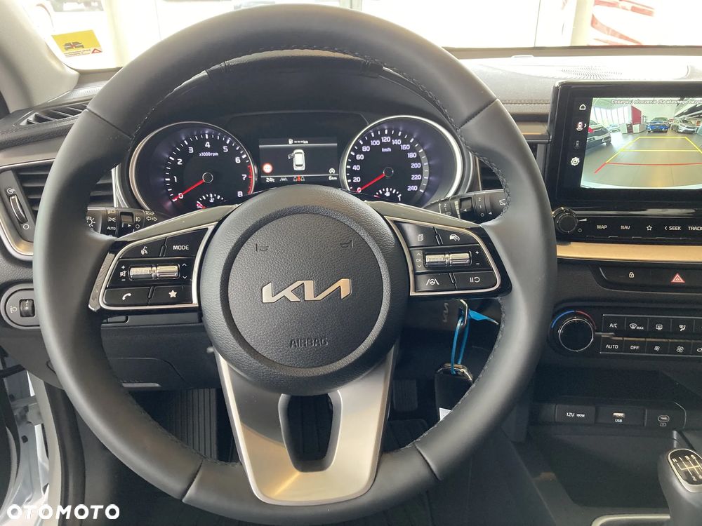 Kia Ceed 1.5 T-GDI M - 6