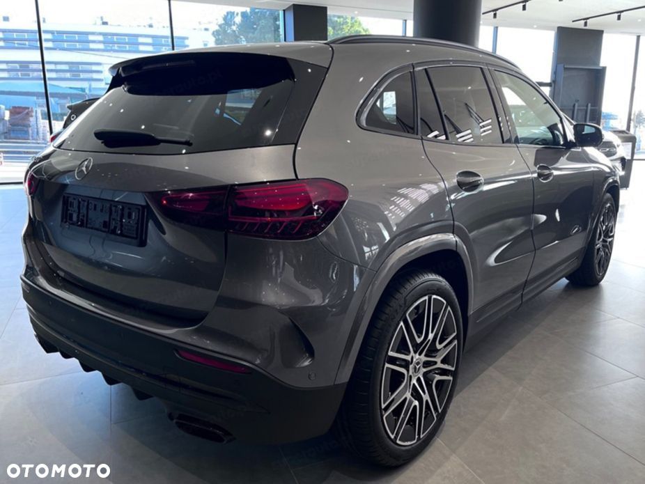 Mercedes-Benz GLA 200 AMG Line - 7