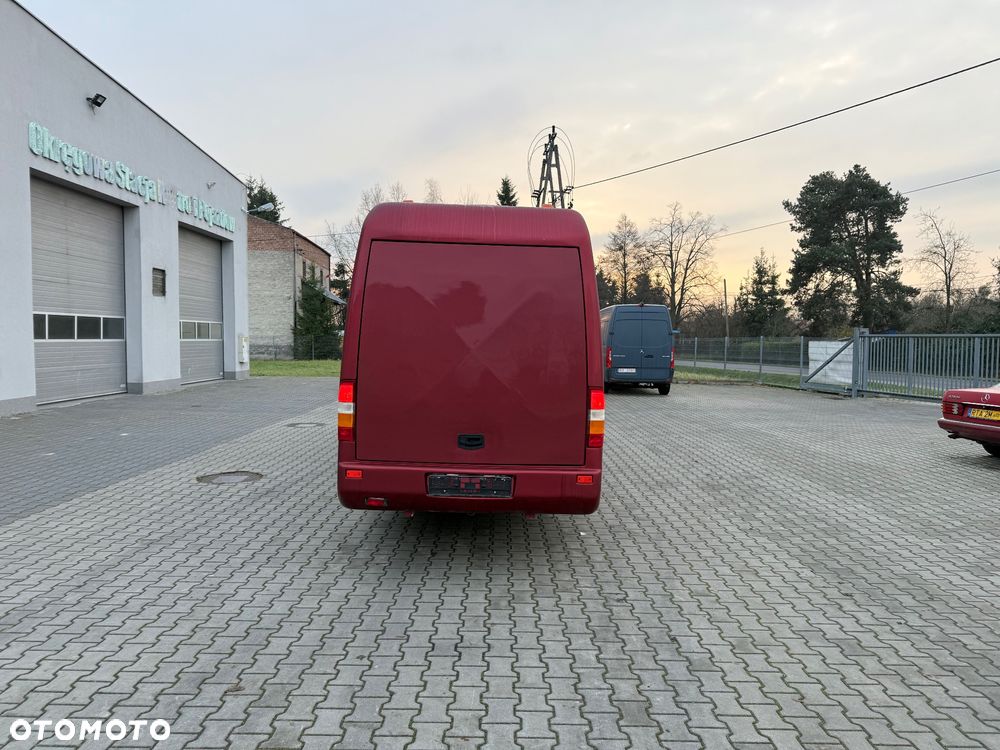 Mercedes-Benz Sprinter - 4