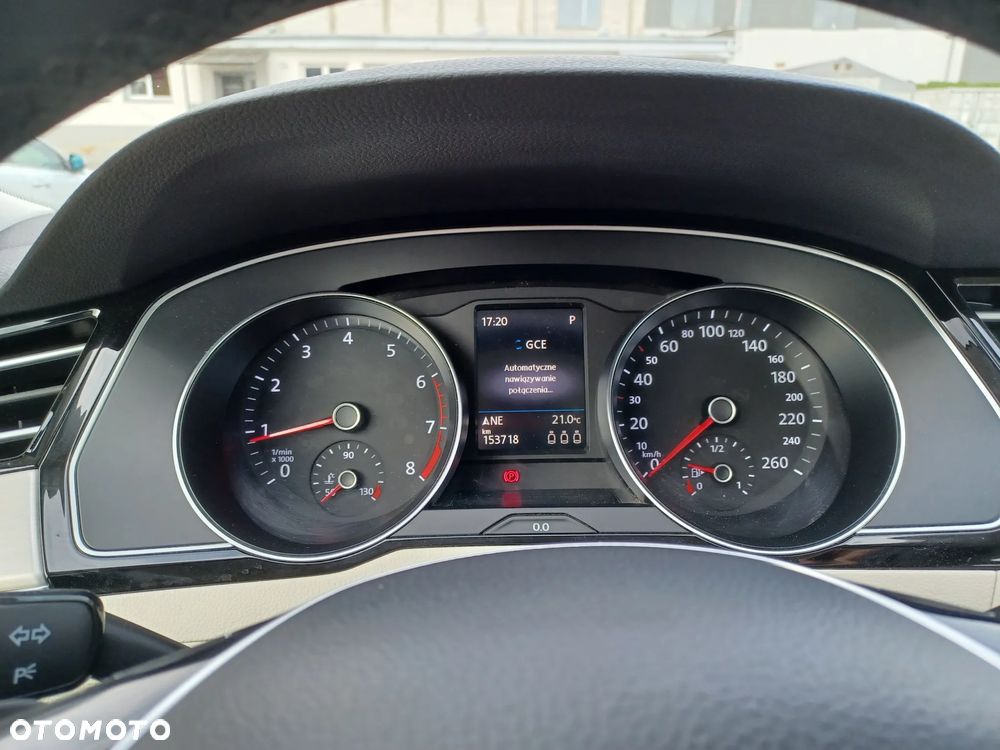 Volkswagen Passat 1.8 TSI (BlueMotion Technology) DSG Highline - 2