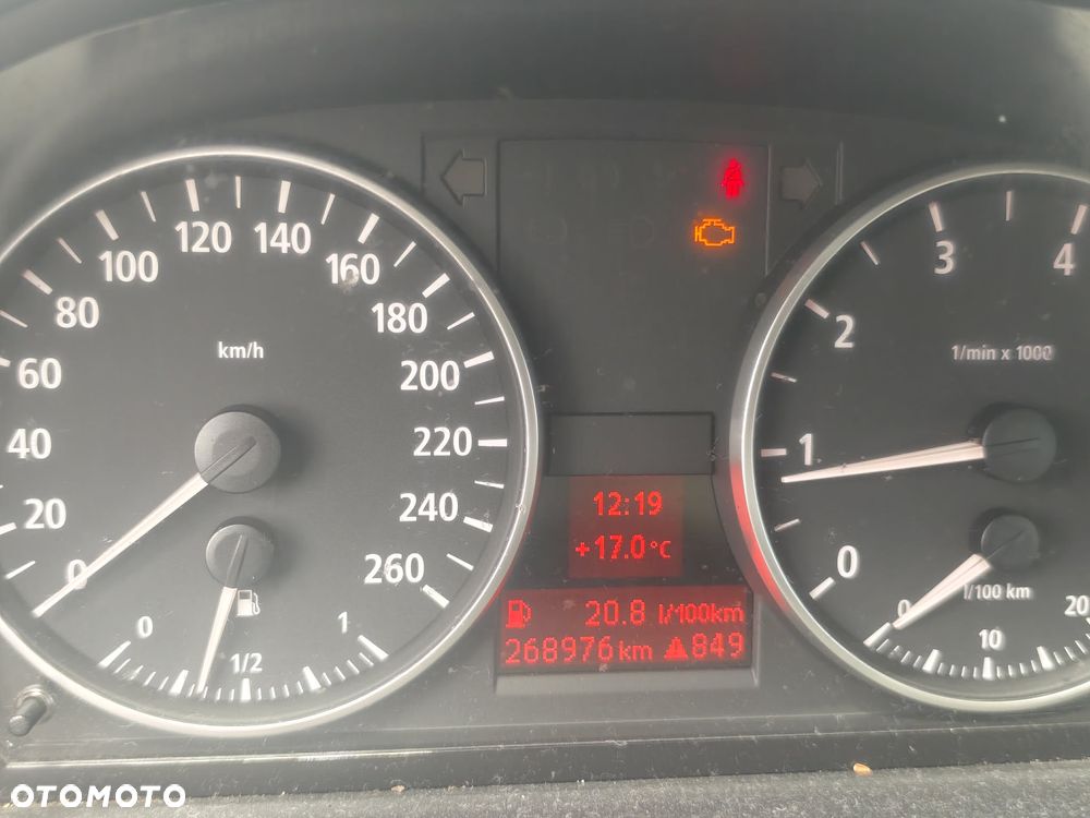 BMW Seria 3 320i - 6