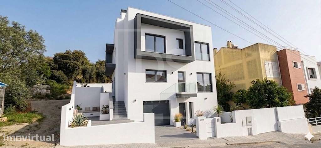 Moradia T4 com Piscina, Garagem 67 m² e Espaço Exterior – Santa Iria d - Grande imagem: 3/28