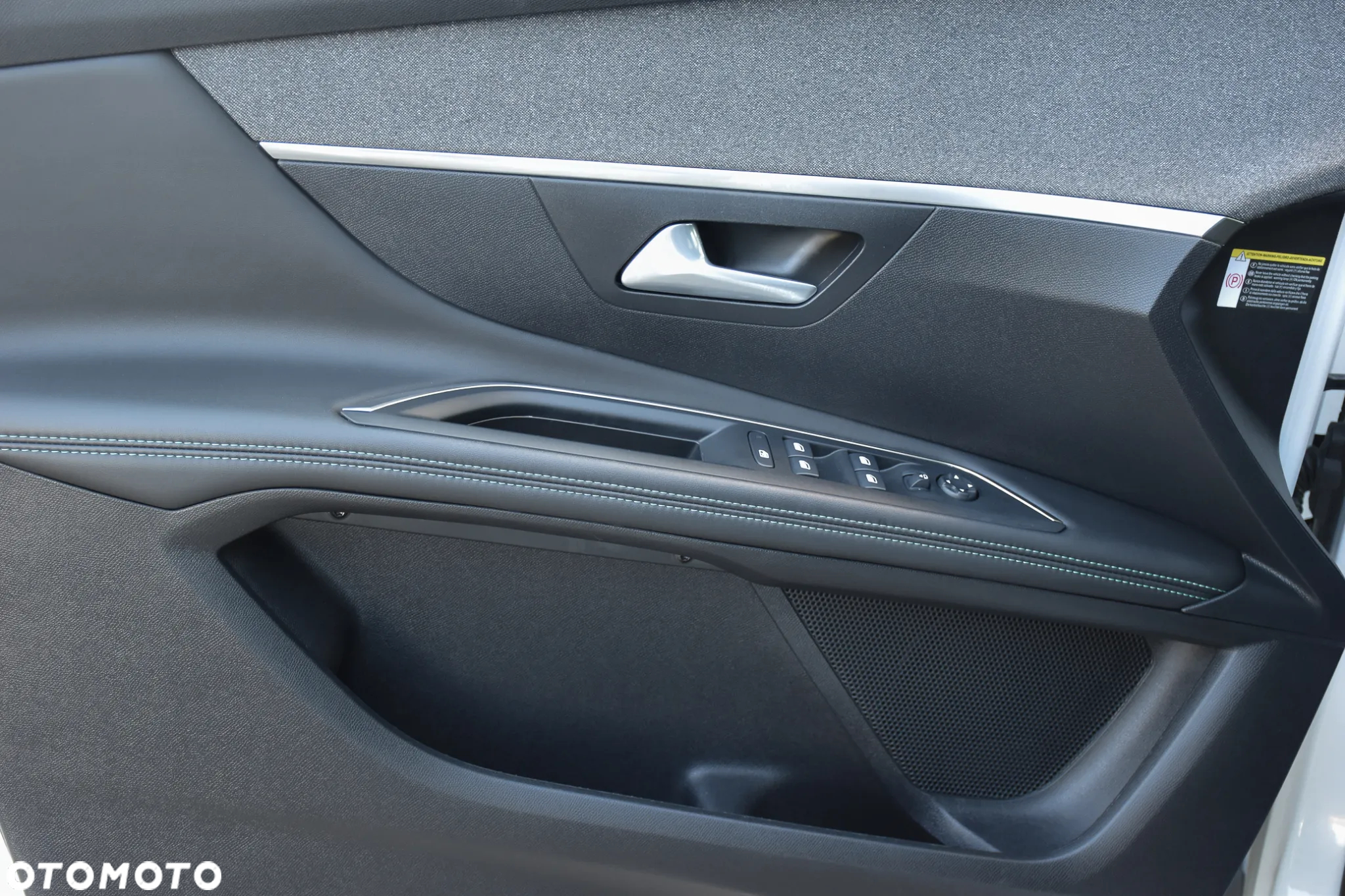 Peugeot 3008 1.6 PureTech Hybrid4 PHEV GT Pack S&S EAT8 - 19