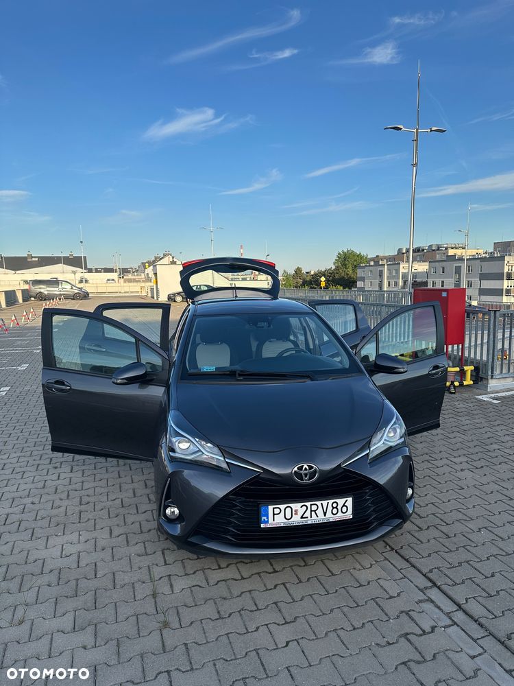 Toyota Yaris 1.5 Premium - 3