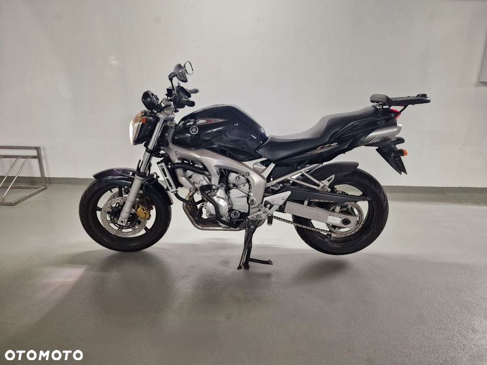 Yamaha FZ6 - 1