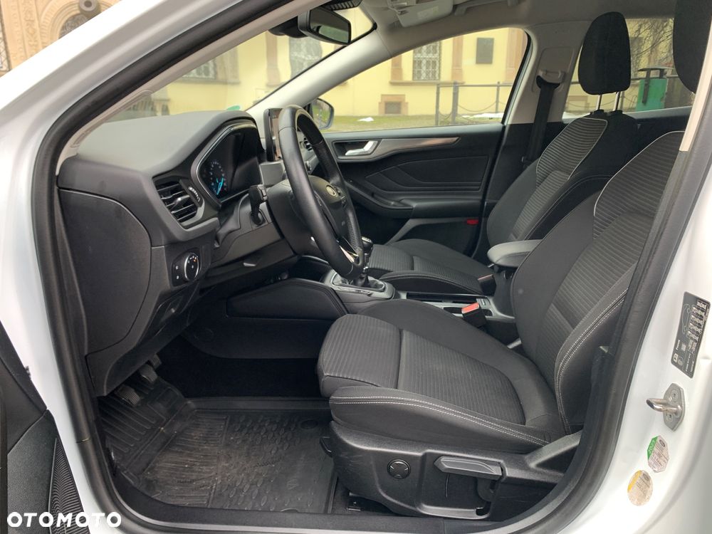 Ford Focus 2.0 EcoBlue Titanium - 24