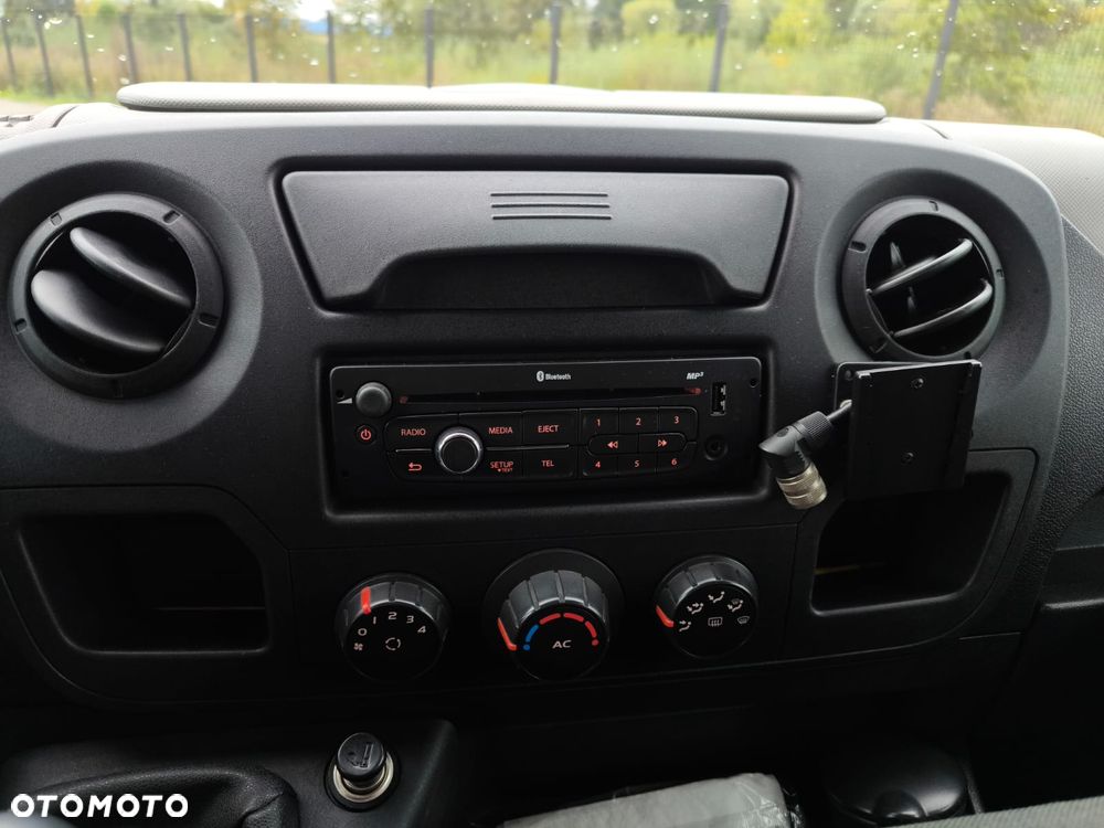 Renault Master - 33