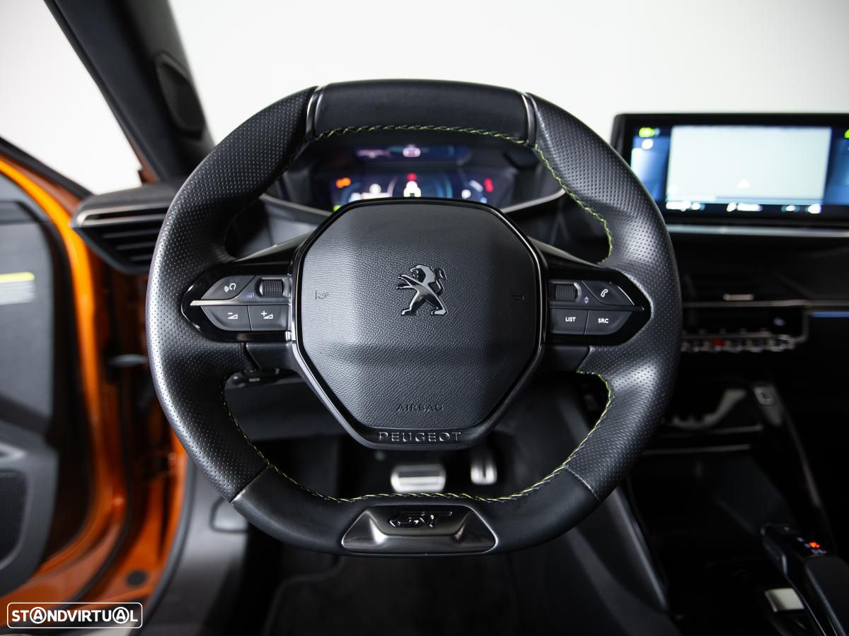 Peugeot e-2008 50 kWh GT - 16