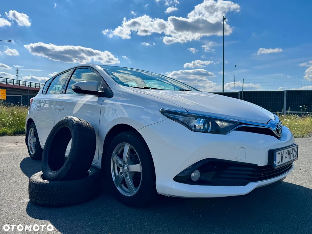Toyota Auris 1.6 Premium - 10