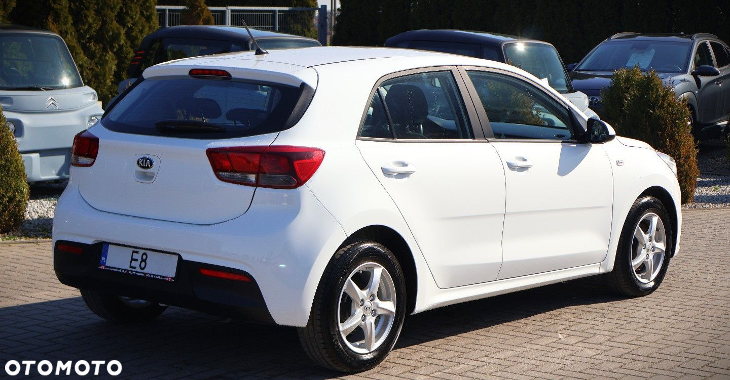 Kia Rio - 7