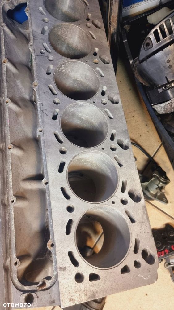 BMW 8 E31 850 E32 750 BLOK SILNIKA 5.0 M70 B50 V12 - 3