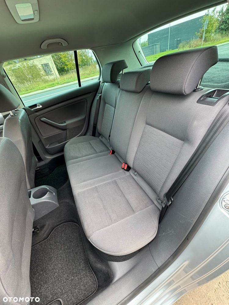 Volkswagen Golf - 20