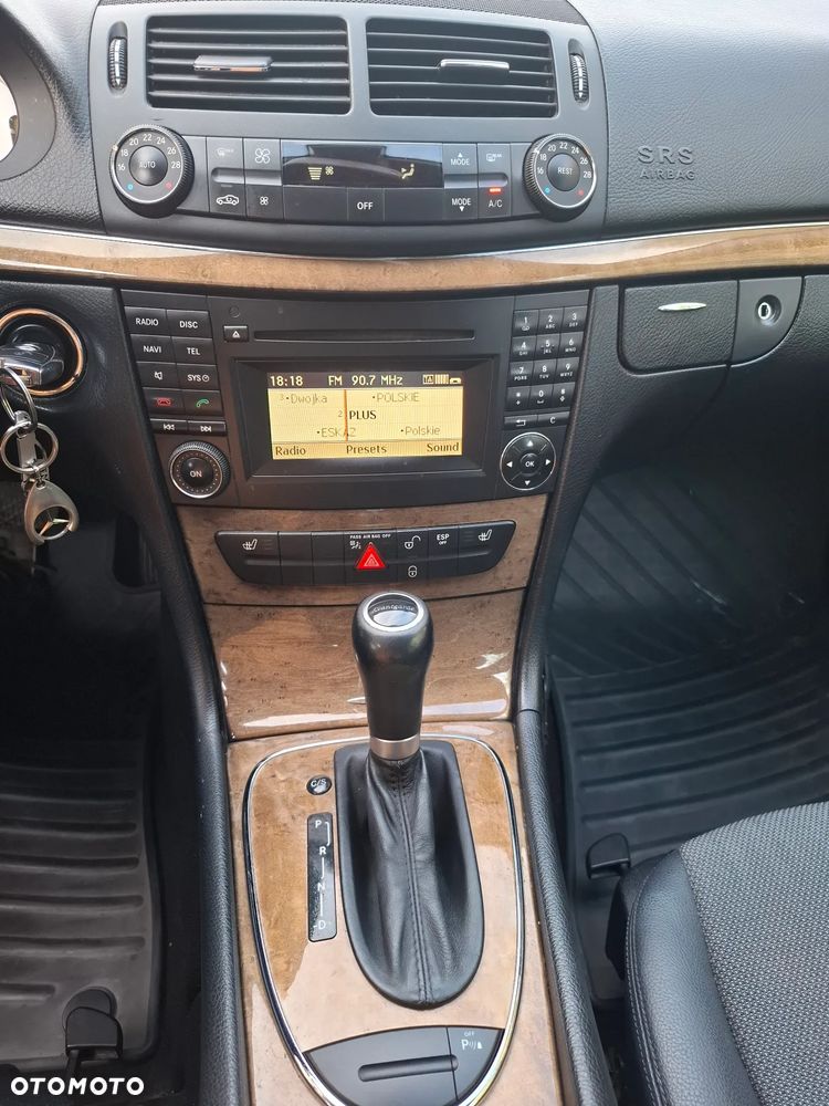 Mercedes-Benz Klasa E - 22