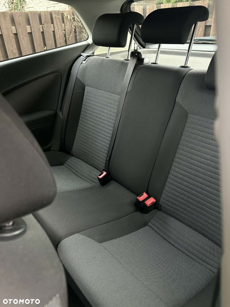 Volkswagen Polo 1.6 TDI DPF Comfortline - 6