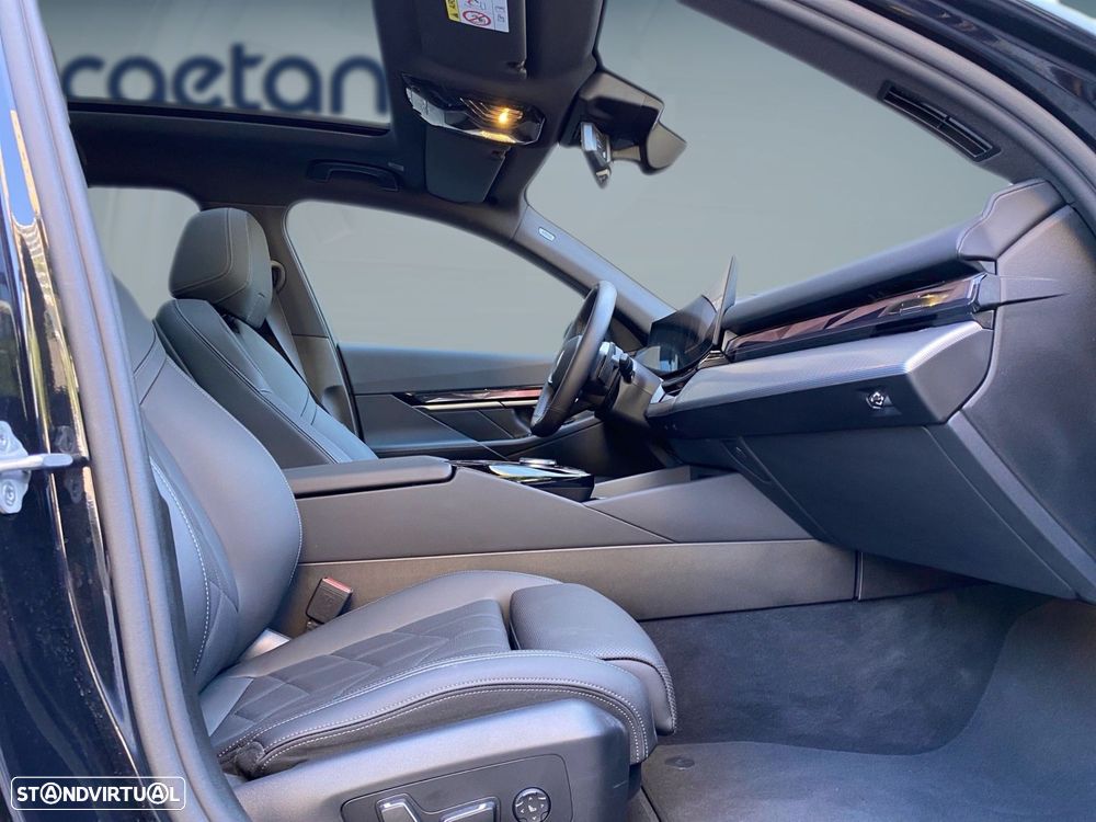 BMW 520 d Pack Desportivo M - 18